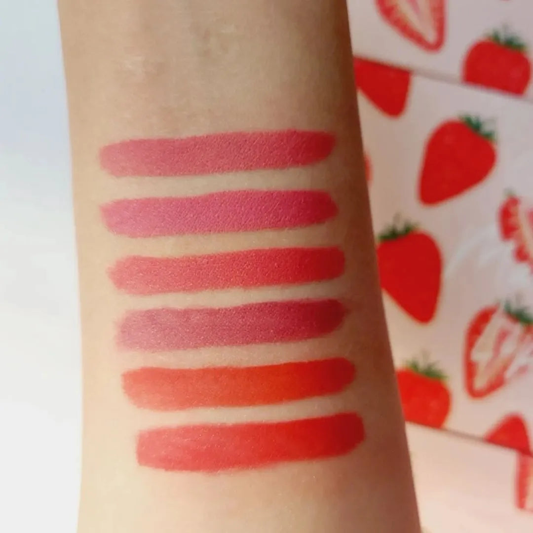 Gloss Strawberry matte(Random)