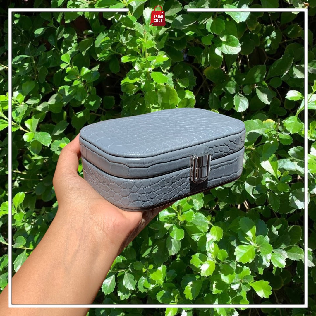 Boite accessoires en cuir