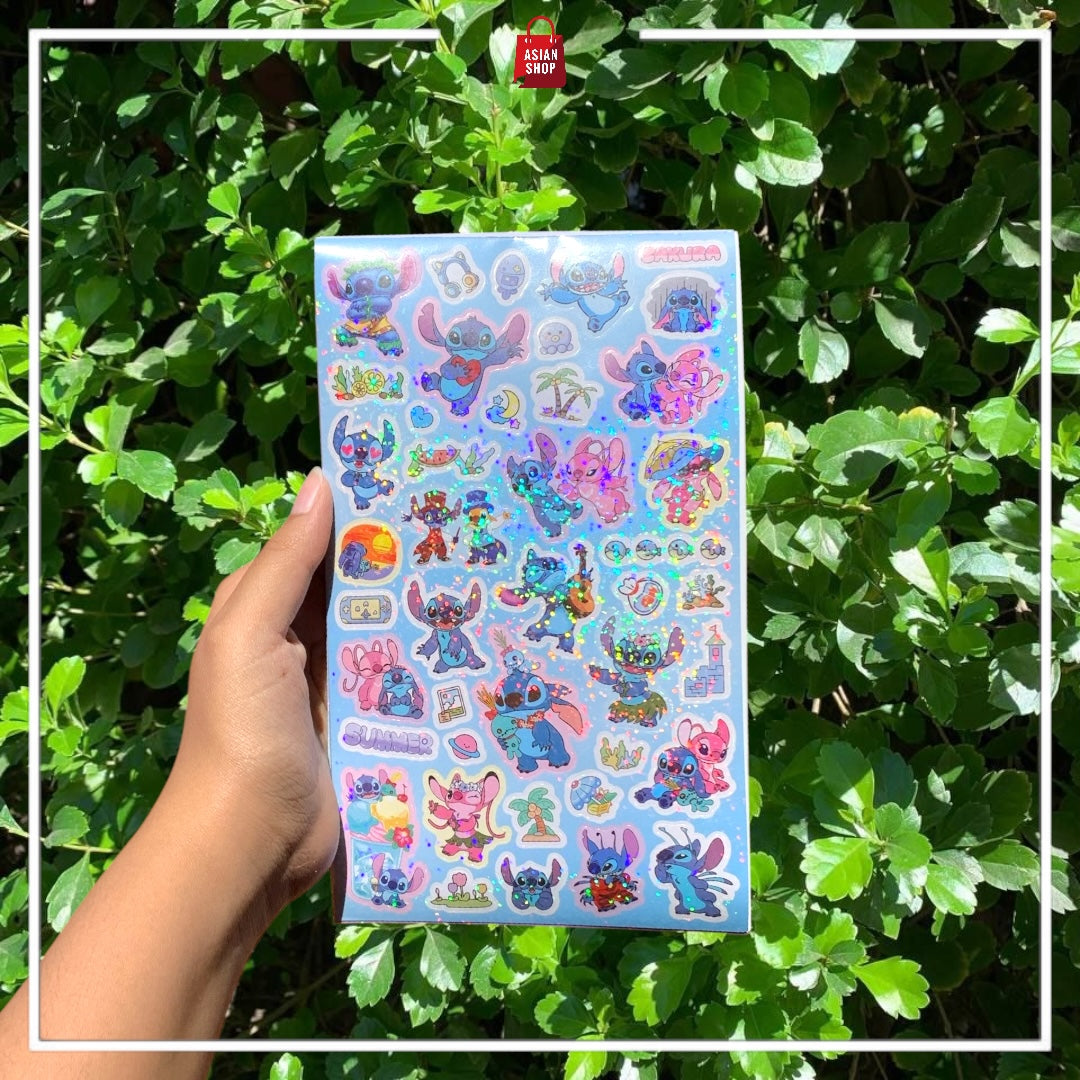Carnet de 100+ stickers : Sanrio et Stitch