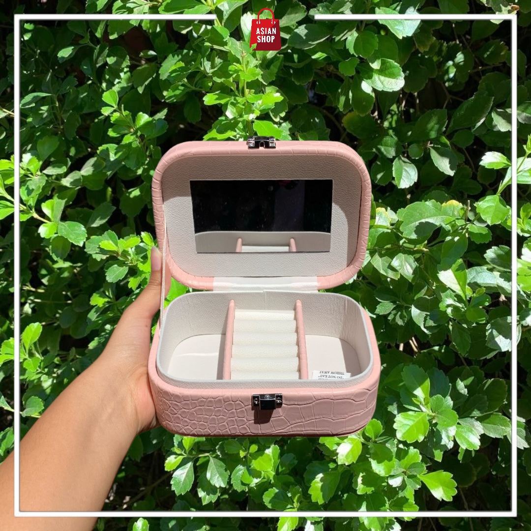Boite accessoires en cuir